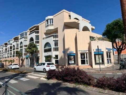 T2! 3 Ou 4 Personnes Centre Ville Neuf Avec Garage Sanary-sur-Mer Exterior foto