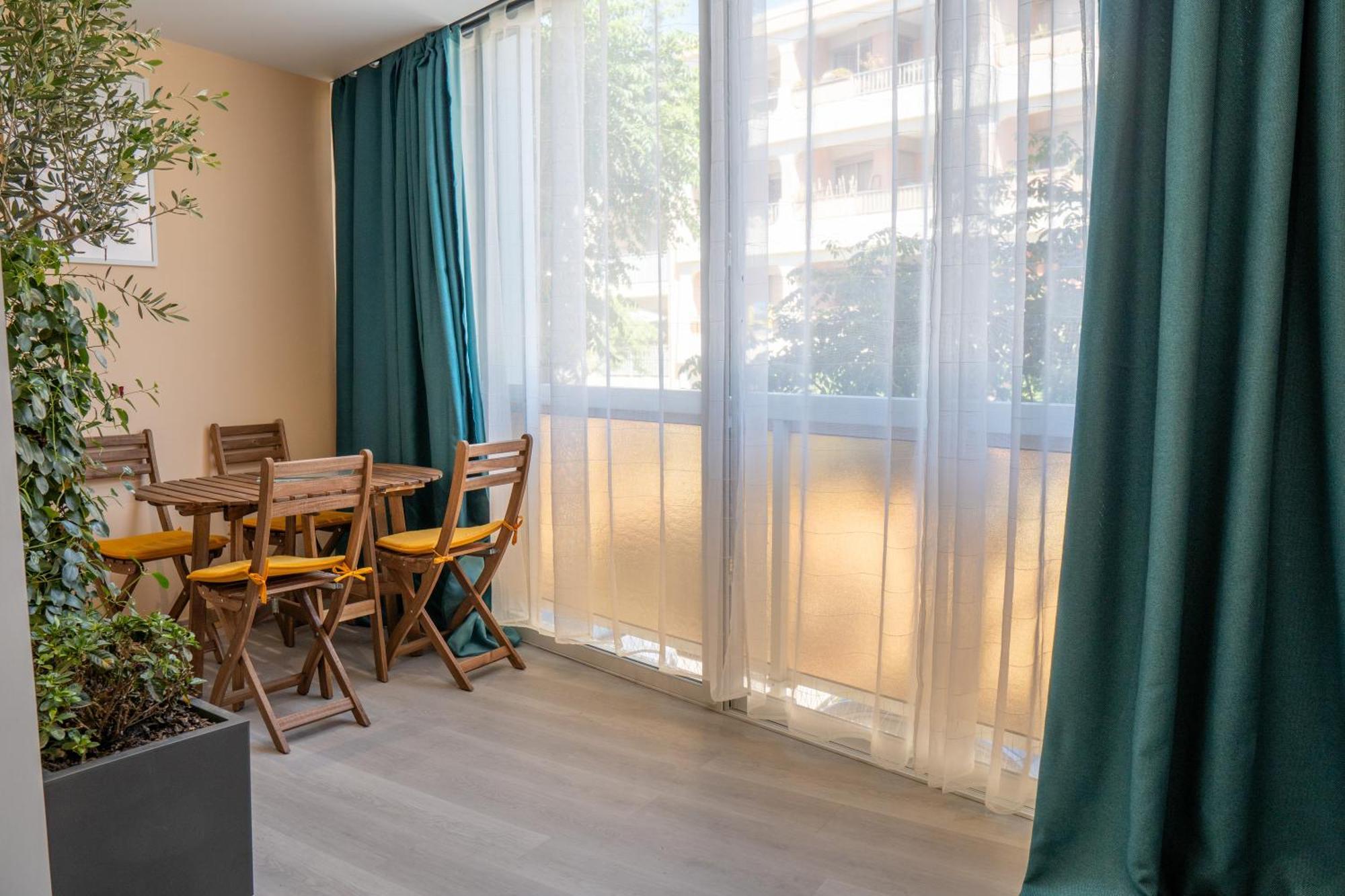 T2! 3 Ou 4 Personnes Centre Ville Neuf Avec Garage Sanary-sur-Mer Exterior foto
